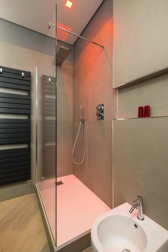 Pratello Suite Apartment - image 10