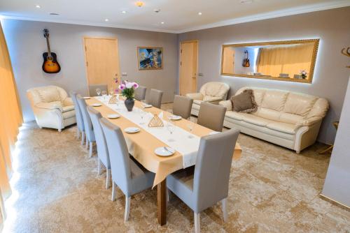 ห้องอาหาร, Park Hotel Latgola in โดกาฟพิลส์