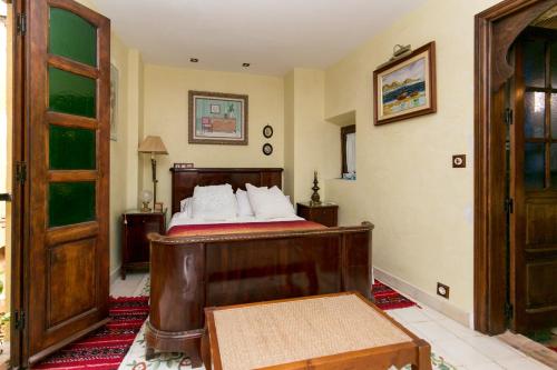 Charming Andalusian House - free parking Charming Andalusian House - free parking