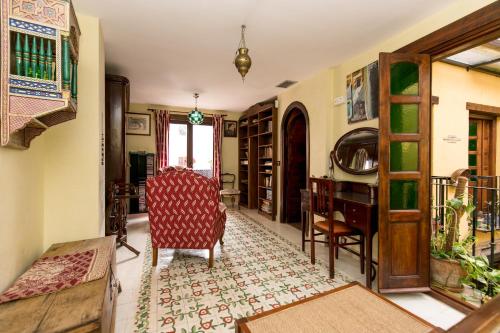 Charming Andalusian House - free parking Charming Andalusian House - free parking