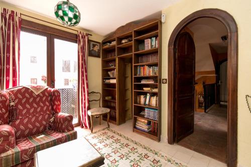 Charming Andalusian House - free parking Charming Andalusian House - free parking