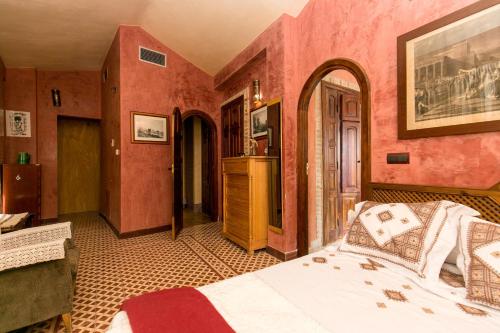 Charming Andalusian House - free parking Charming Andalusian House - free parking