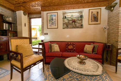 Charming Andalusian House - free parking Charming Andalusian House - free parking