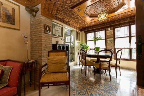 Charming Andalusian House - free parking Charming Andalusian House - free parking