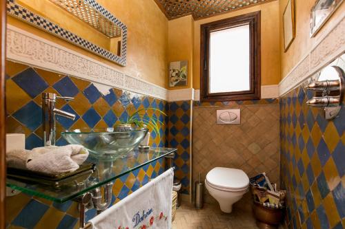 Charming Andalusian House - free parking Charming Andalusian House - free parking