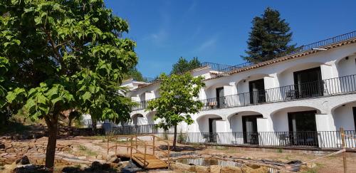 Hostal La Guineu in Masvidal
