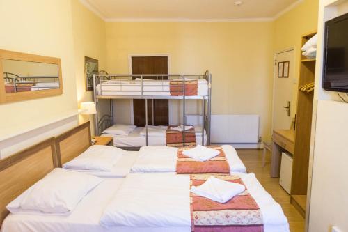 Shakespeare Hotel - image 3