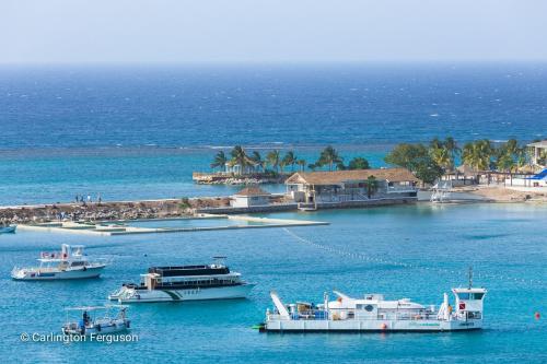 Vista, Turtle Beach Towers in Ocho Rios