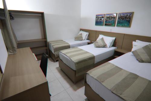 Standard Triple Room image 1