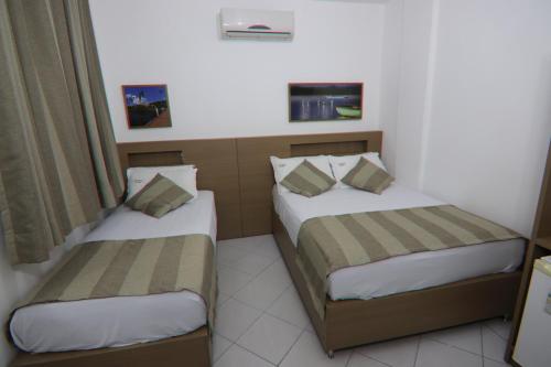 Standard Triple Room image 3
