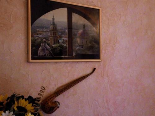 Flat on Sheptytskykh - image 2