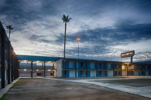 Red Lion Inn & Suites Tucson Downtown