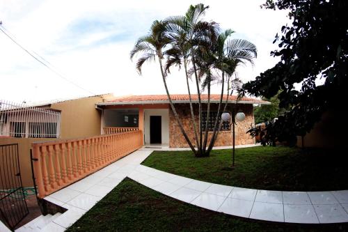 Casa com varanda próximo da Natureza