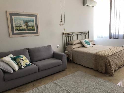 Family Room with Private Bathroom room in B&B Questa casa non e'un albergo