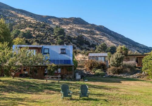 Exterior view, Mountain Yurt, Stunning Views, Near Wanaka in Lake Hawea