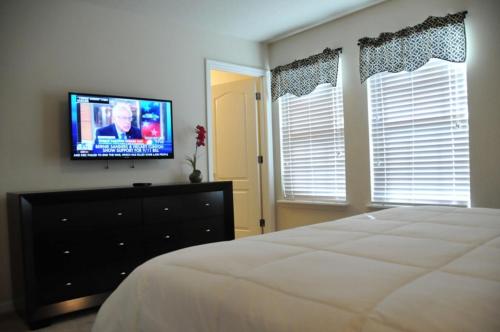 Windsor At Westside #2 - 8 Bed 6 Baths Villa - image 13