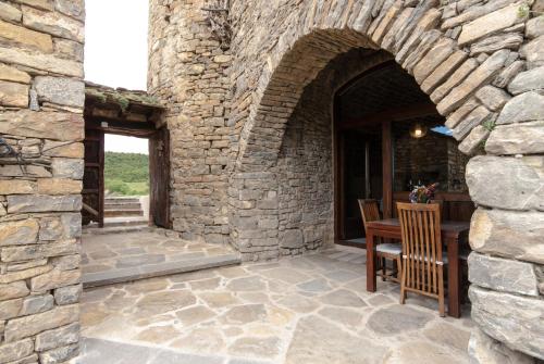 Casa Mur de Alujan in Tierrantona