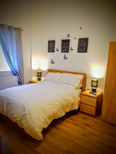 Book Hotels Near The New Cross Turnpike Welling Triphobo Pristo S Place