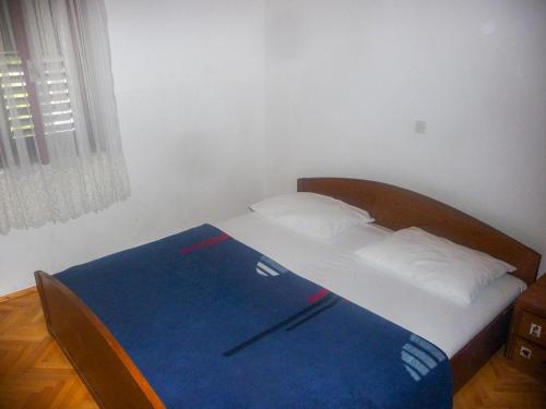 Apartments by the sea Stanici, Omis - 12723