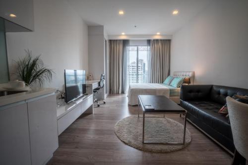 Perfect Location@ Heart of KL City Centre next to Metro MRT, Kuala Lumpur