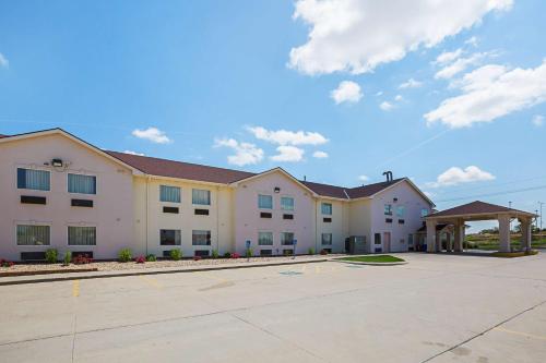 Motel 6 Omaha - IAT West