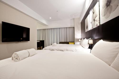 Classic Quadruple Room image 9