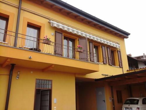 CASA DEL SOLE APPARTAMENTO N° 2 WHITE AND GOLD ROOM in Gavardo