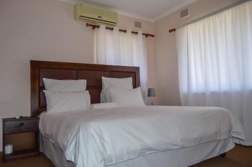 Emangunini Guest house