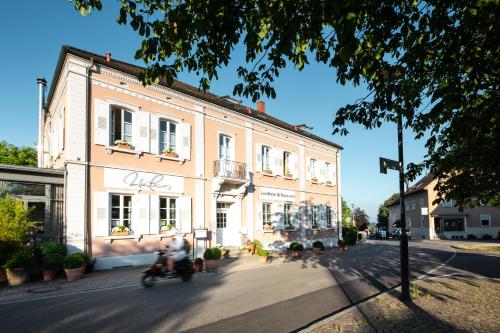 Landhotel&Restaurant Walsers - Hotel - Efringen-Kirchen