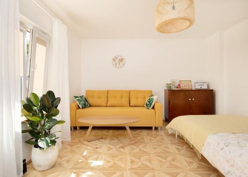 Cute apartment, next to old town, with free parking, Tallinn (Foto 9)