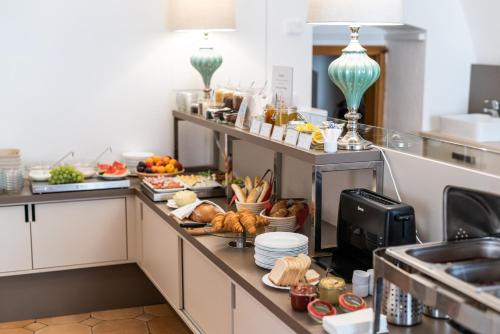 อาหารและเครื่องดื่ม, Hotel Clemar in ใจกลางเมืองสนอยมอ