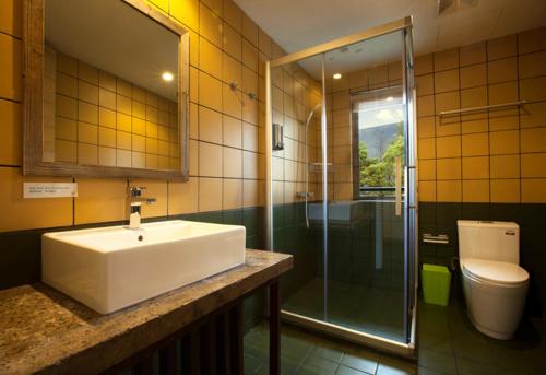 REYI International Youth Hostel REYI International Youth Hostel is perfectly located for both business and leisure guests in Hangzhou. The property has everything you need for a comfortable stay. Take advantage of the propertys 24-