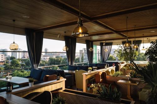 Triumph Hotel