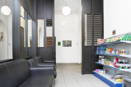 Airy Pasar Baru Selat Panjang 11 Medan Medan