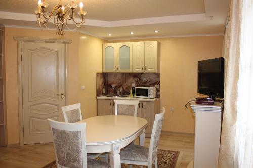 Yunost Hotel