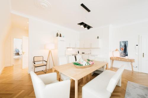 Family Suite with Fountain view