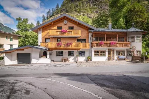 Gästehaus Huben in Huben, Österreich