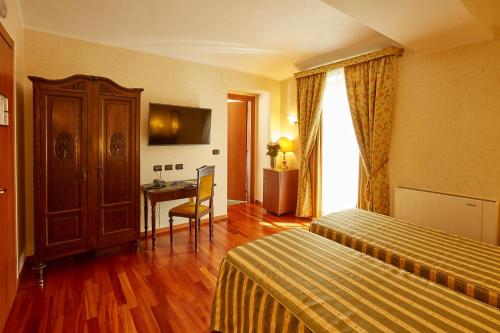 Liberty Hotel - image 14