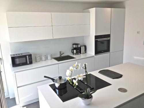 Ferienwohnung Black White