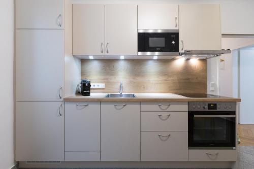 Apartment Rudolfsplatz - image 13