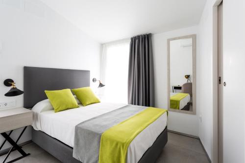 La Puerta de Palacio - image 4