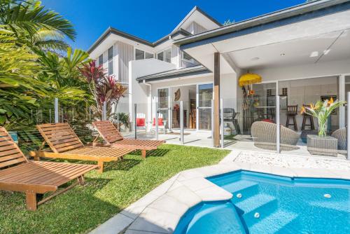 A SWEET ESCAPE - Serenity on Sallywattle