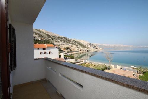  Apartment Metajna 6486a in Metajna