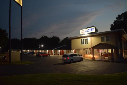 ทัศนียภาพภายนอกโรงแรม, White Oaks Motel Pennsville/Carneys Point in คาร์นีย์ พอยต์