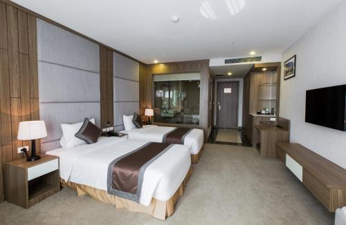 2 twin beds