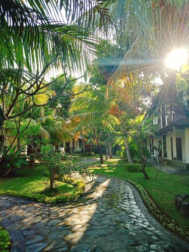 Exterior view, Rini hotel near Jaring Kitchen & Drinks