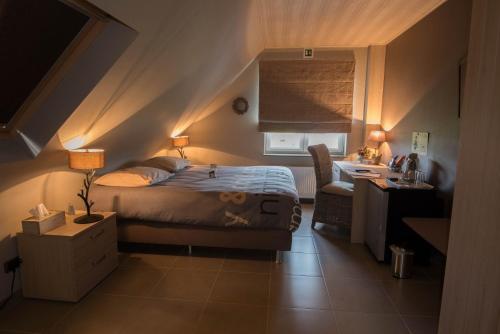 1 queen bed