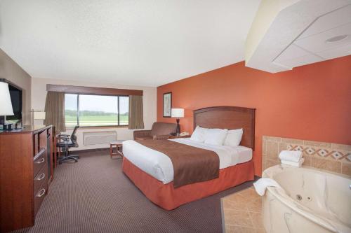 AmericInn by Wyndham Albert Lea