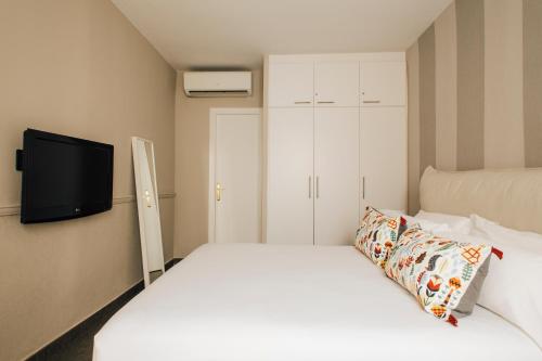 Barcelona Apartment Val - image 14