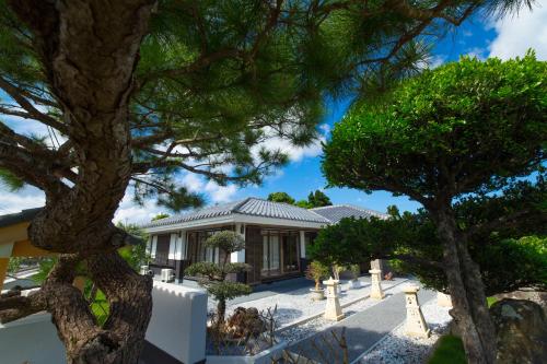 Sanshoen Kabira – khách sạn tại Kabira Bay